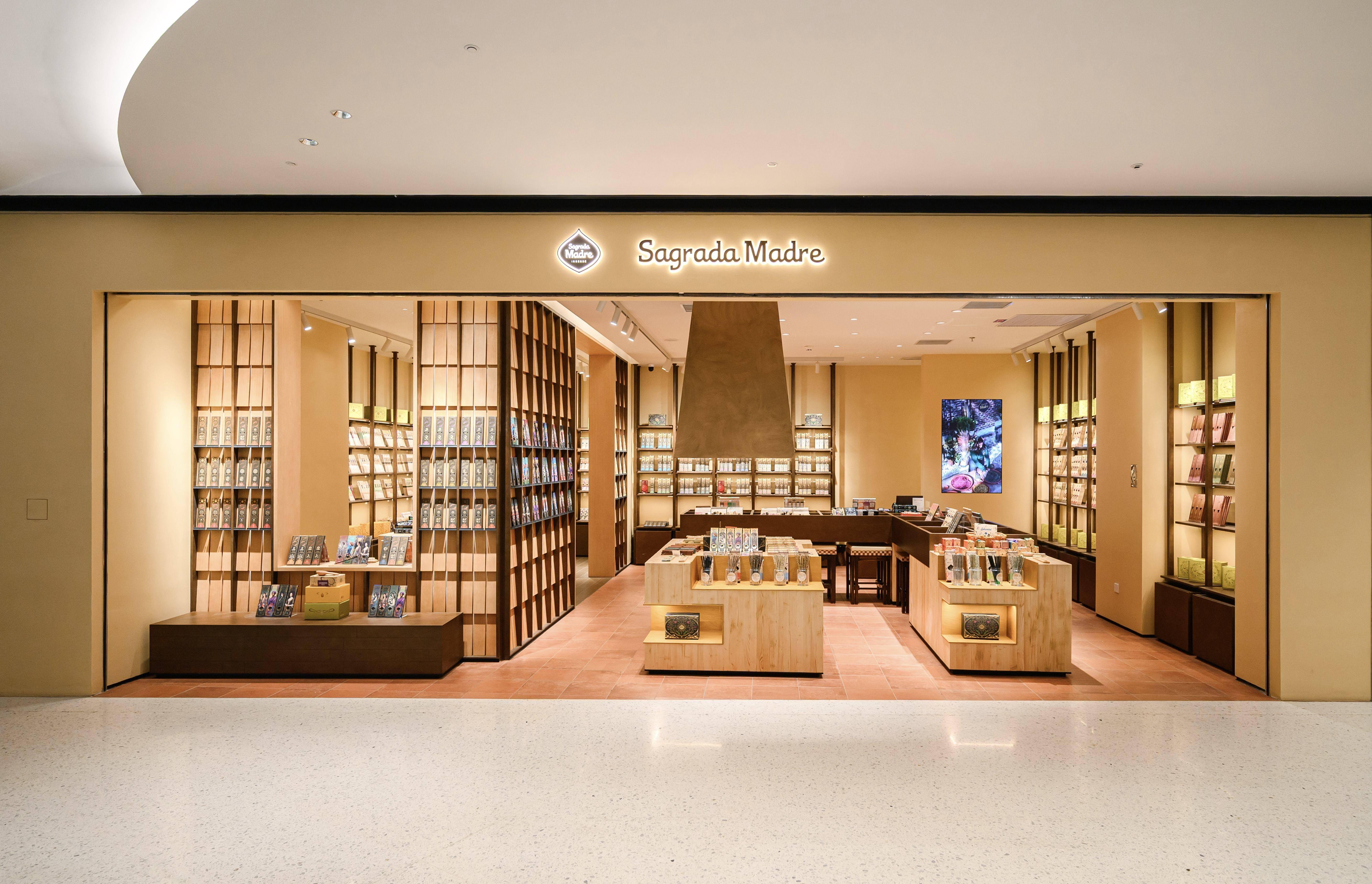 「Sagrada Madre」用自然生命力切开中国市场CQ9传奇电子从香港“伴手礼”到内地15家门店线香品牌(图2)